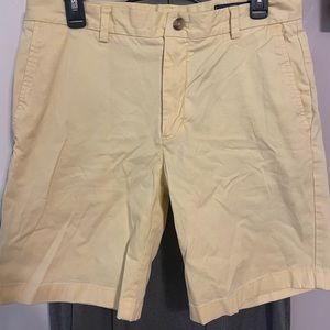 Mens Vineyard Vines Yellow Chino Preppy Shorts 32